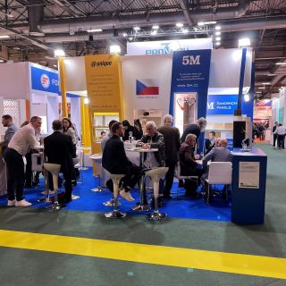 🌟NAŠE VITRÍNA SE PODÍVALA DO FRANCIE 🛠️ Speciální vitrína 5M, 🚀 kterou jsme vyrobili pro rameno do vesmírného modulu firmy...