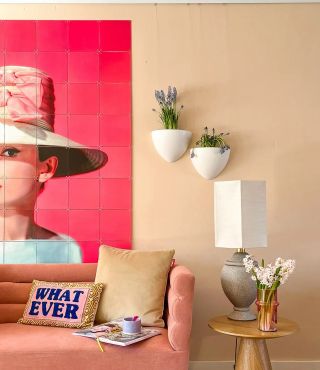 🌺🌸 Jaro už klepe na dveře a tvoje kytky by si zasloužily trochu toho vzrůša! 🤸‍♀️ S naším závěsným květináčem Botaniq se z...